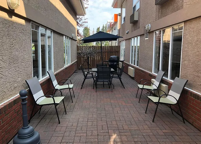 Ramada By Wyndham Ponoka