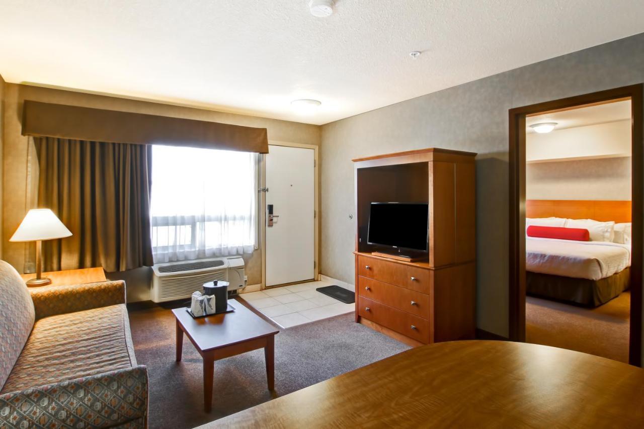 Ramada By Wyndham Ponoka