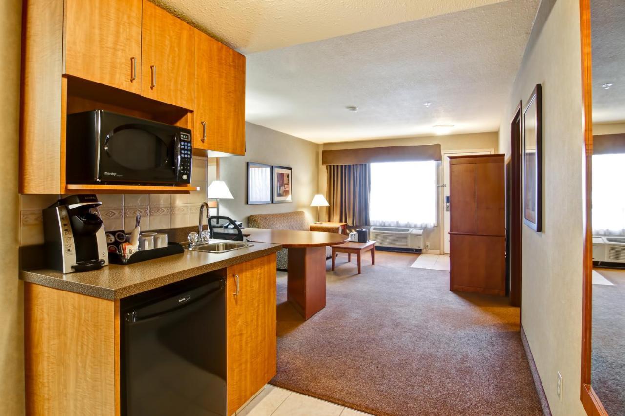 Ramada By Wyndham 3*