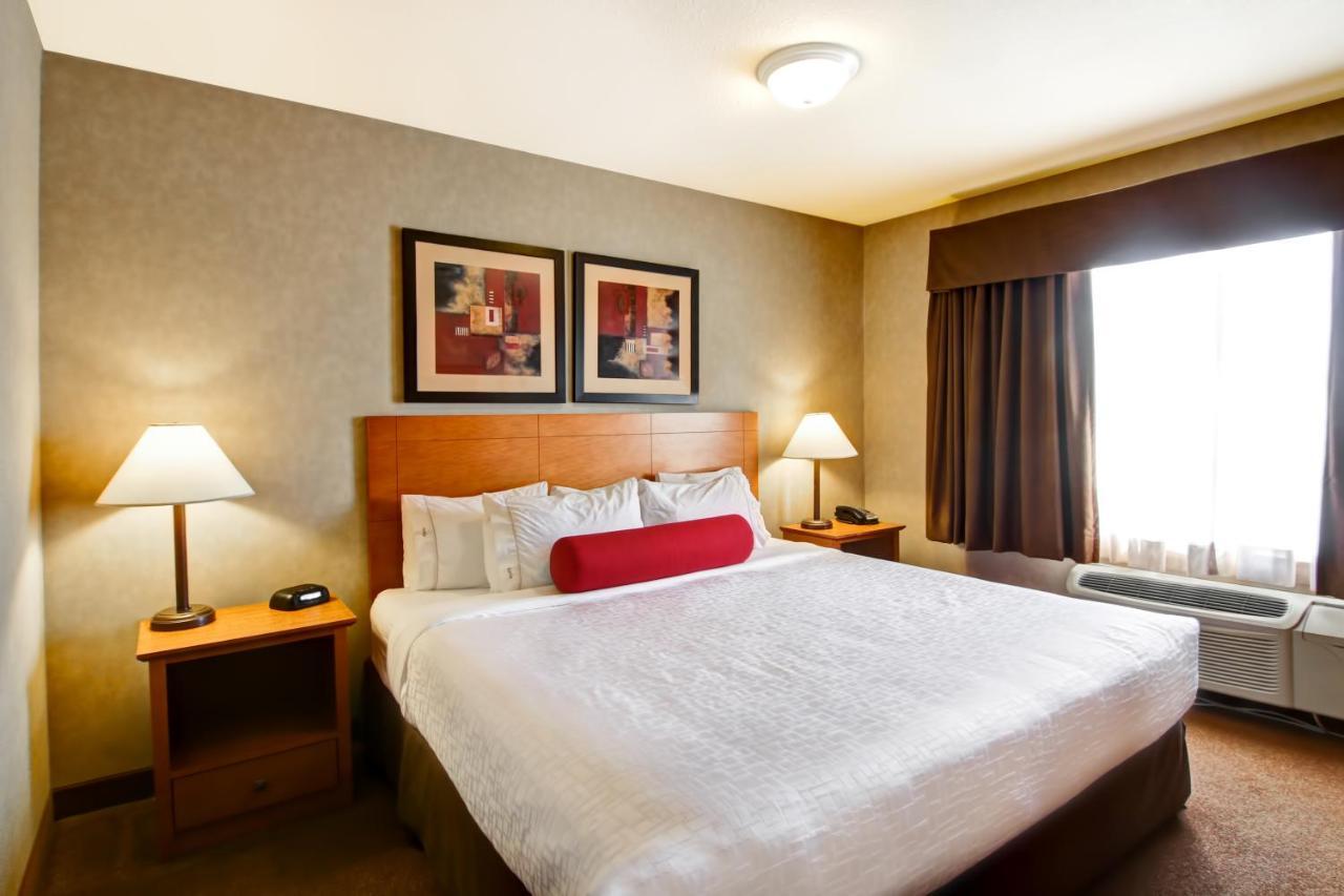 Ramada By Wyndham 3*